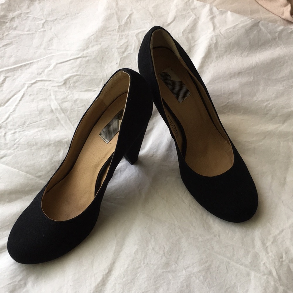 **LAST CHANCE** Urban Outfitter Black Heels
